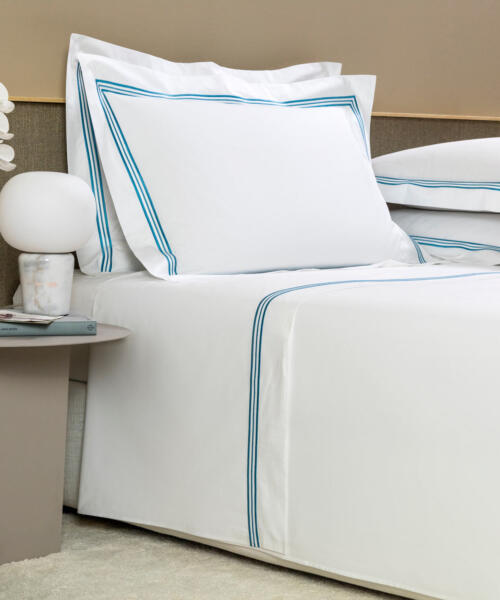 5-Star Sateen Stripe White Duvet Set (1cm Band)