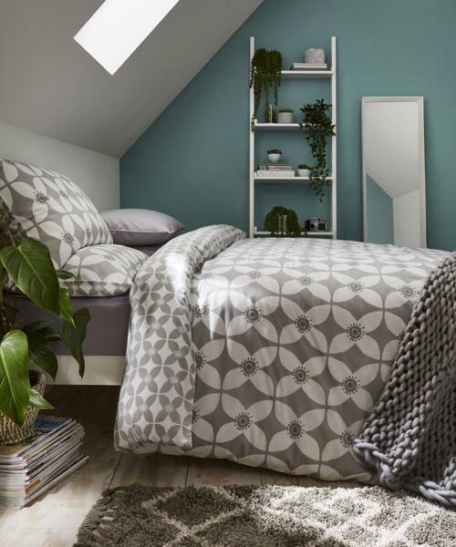 Tropical Palm Leaves Resort Bed Set