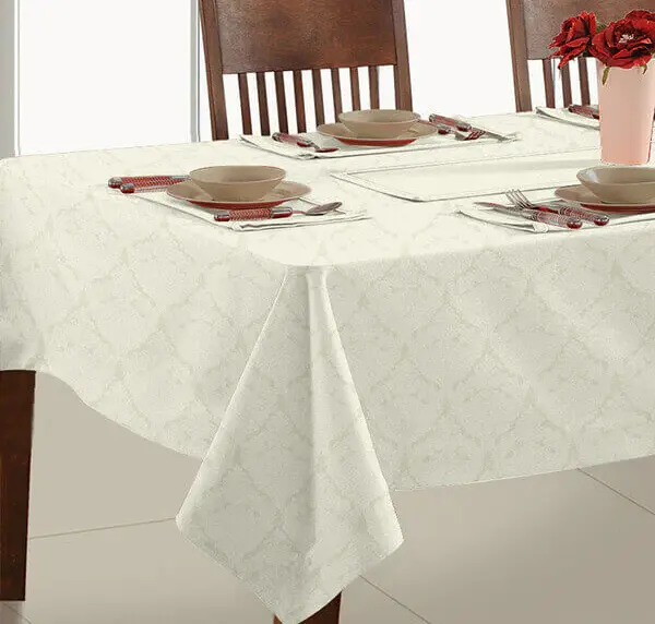 Luxury Jacquard Damask Table Cover in Warm Cream