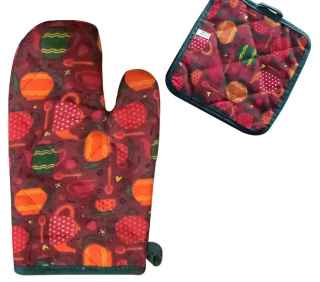 Quilted Polyester-Cotton Cooking Gloves Pair